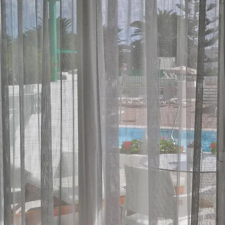 Aparthotel Nazaret 4*