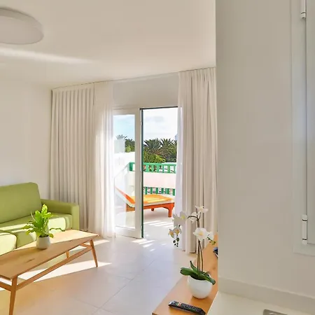 Nazaret Aparthotel