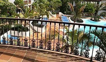 Nazaret Apartahotel