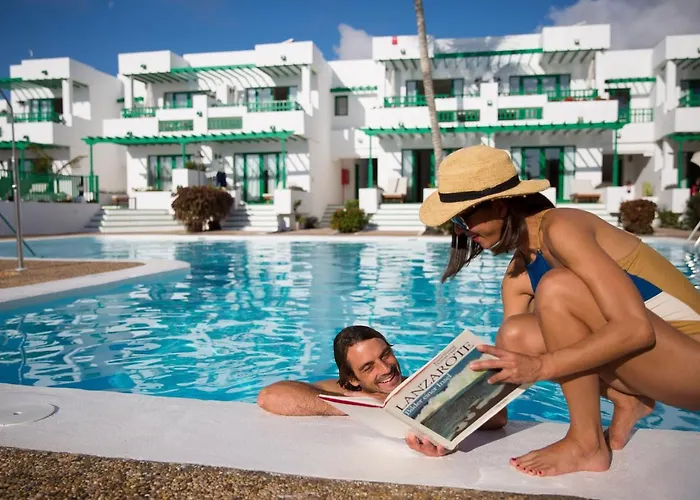 Aparthotel Nazaret 4*