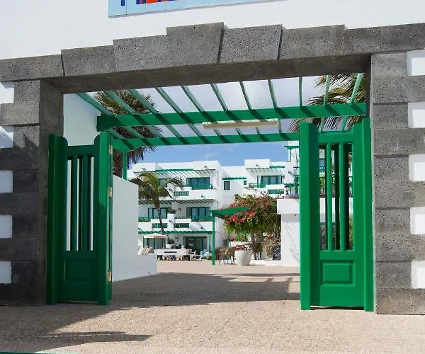 Nazaret Aparthotel 4*