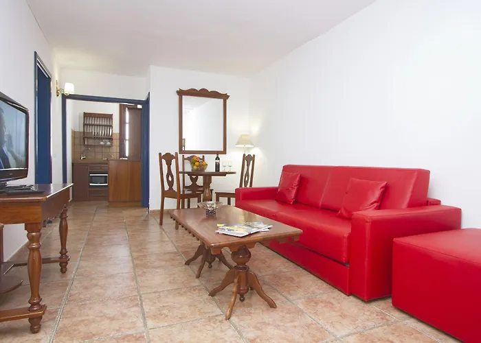 Nazaret Aparthotel 4*