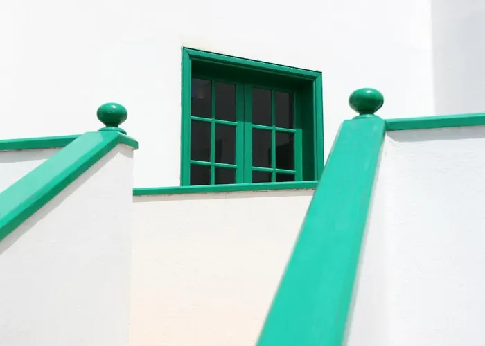 Aparthotel Nazaret 4*