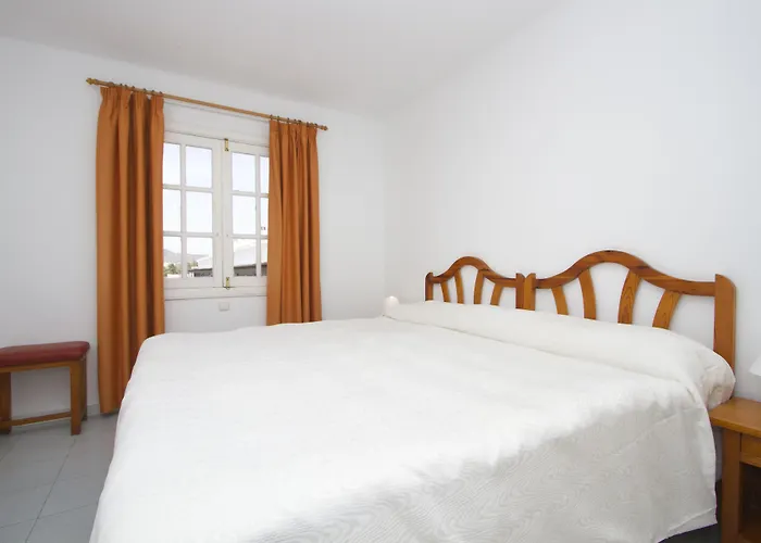 Nazaret Costa Teguise